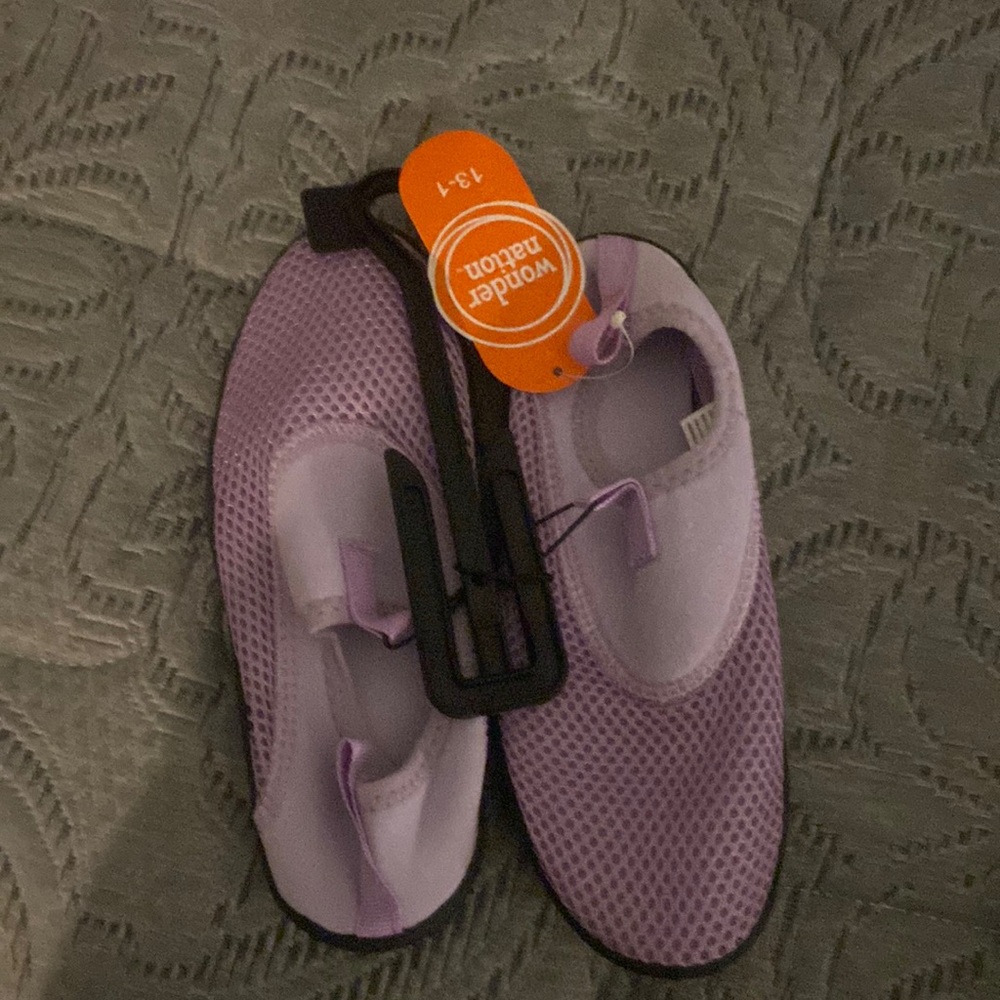 Water shoes